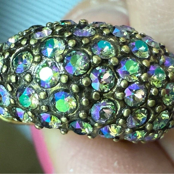 SIGNED HEIDI DAUS AURORA BOREALIS CRYSTAL OMEGAEARRINGS NEW
